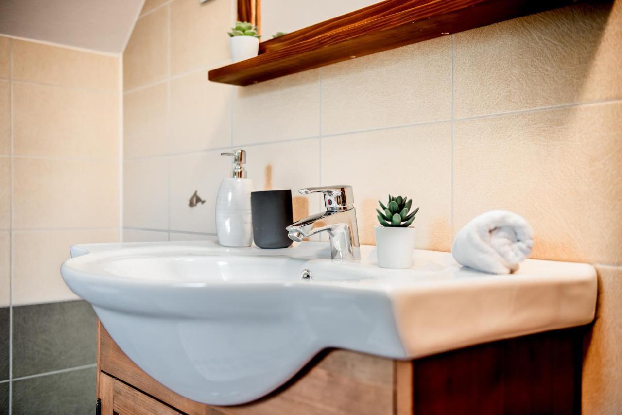 Central Chalet Varsag Экстерьер фото
