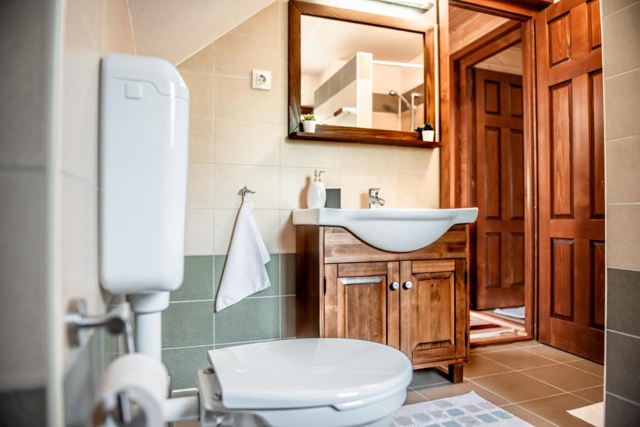 Central Chalet Varsag Экстерьер фото
