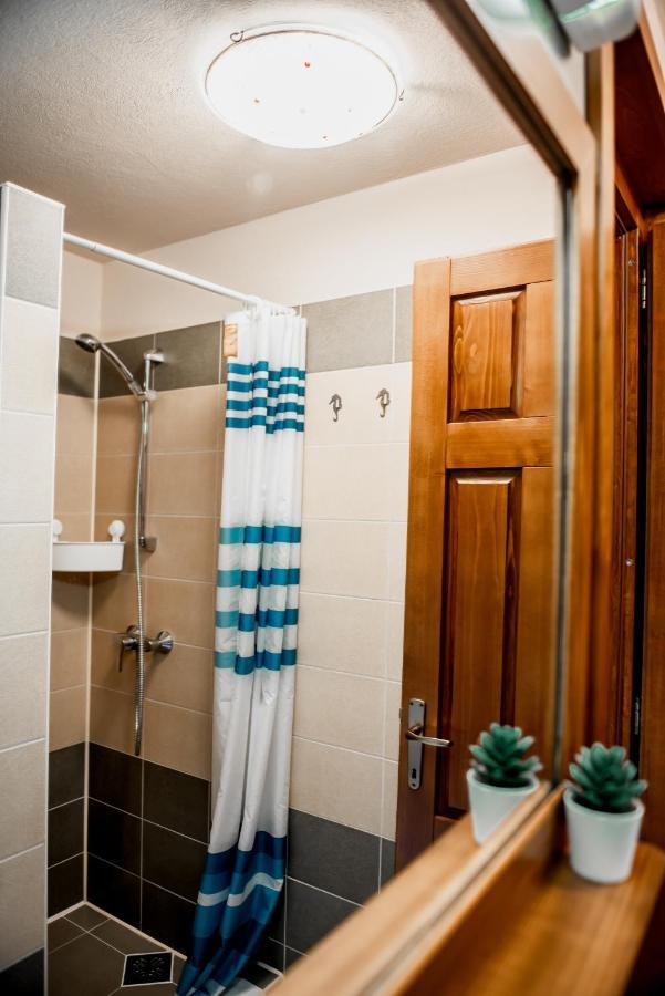 Central Chalet Varsag Экстерьер фото